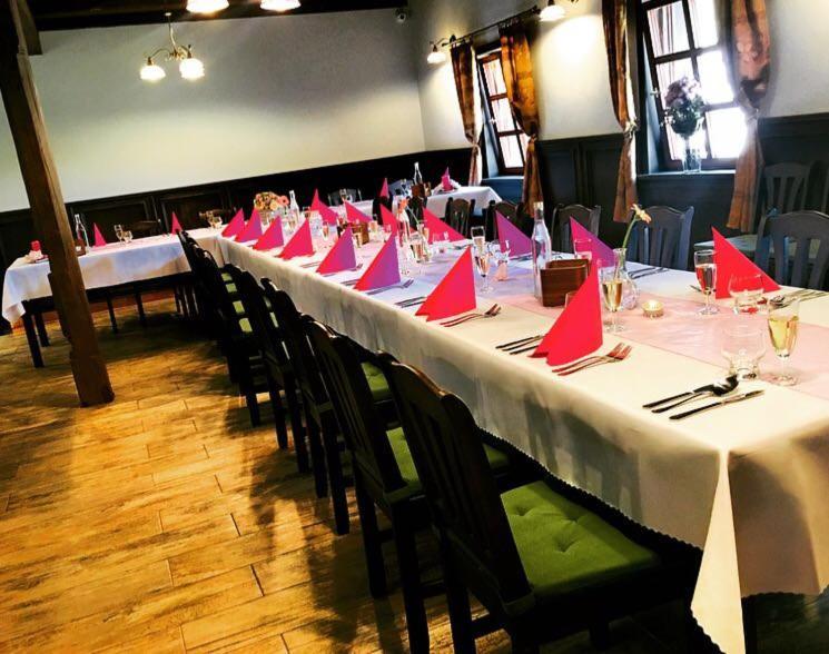 Penzion A Restauracia Hanisberg Krupina Zewnętrze zdjęcie